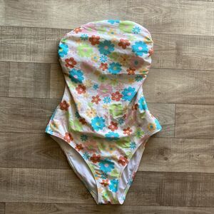 Ninety-Nine Junior’s Floral One-Piece Strapless Swimsuit Size XS